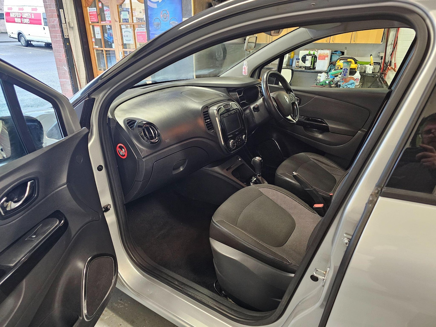 Used Renault Captur for sale - 77291968: Photo 50