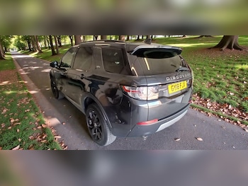 Used Land Rover Discovery Sport 2018 for sale - 79553146: Photo