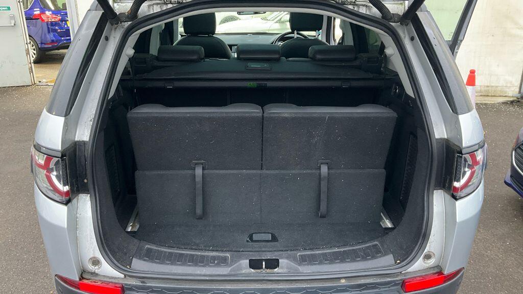 Used Land Rover Discovery Sport 2016 for sale - 77709934: Photo 11