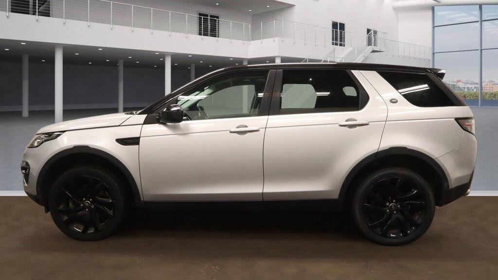 Used Land Rover Discovery Sport 2016 for sale - 77709934: Photo 4