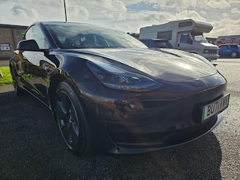 Tesla - Model 3