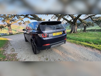Used Land Rover Discovery Sport 2017 for sale - 79093096: Photo