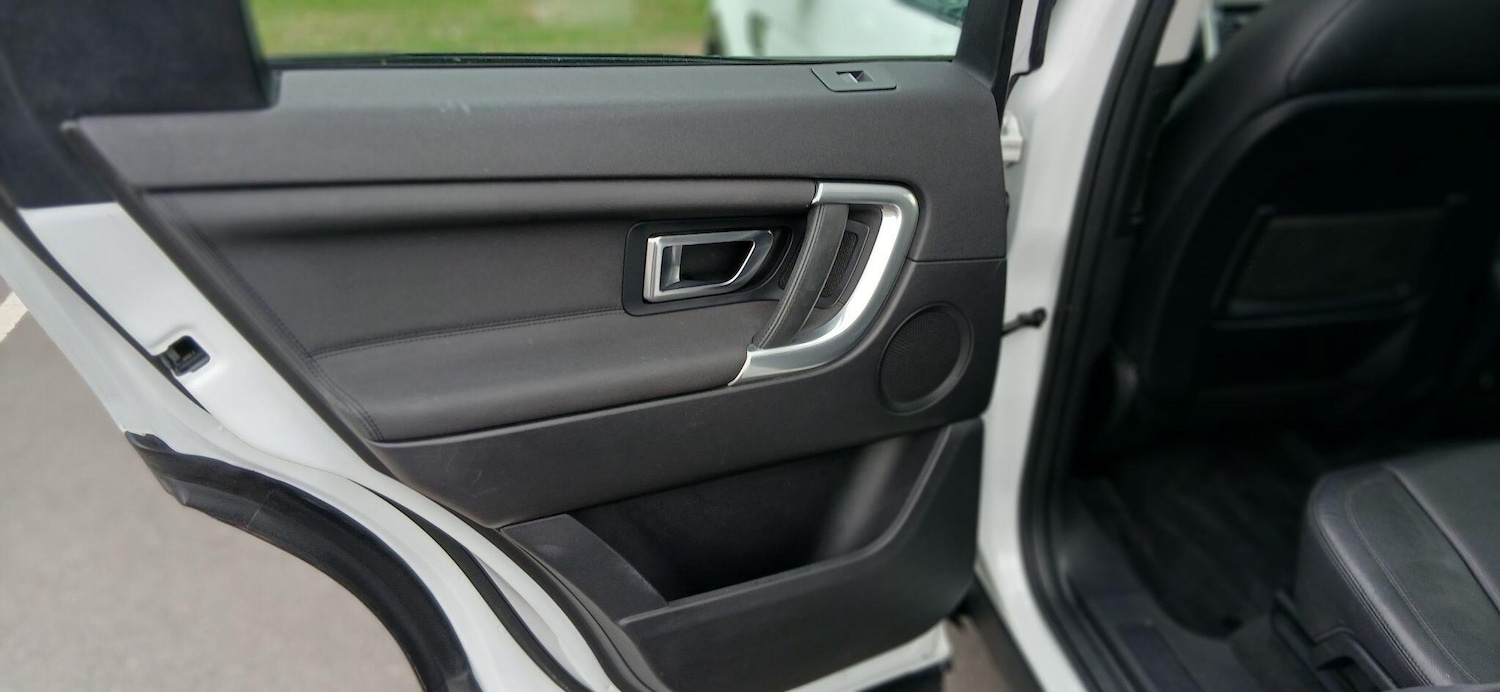 Used Land Rover Discovery Sport 2016 for sale - 76646204: Photo 32