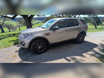 Used Land Rover Discovery Sport 2017 for sale - 79553093: Photo