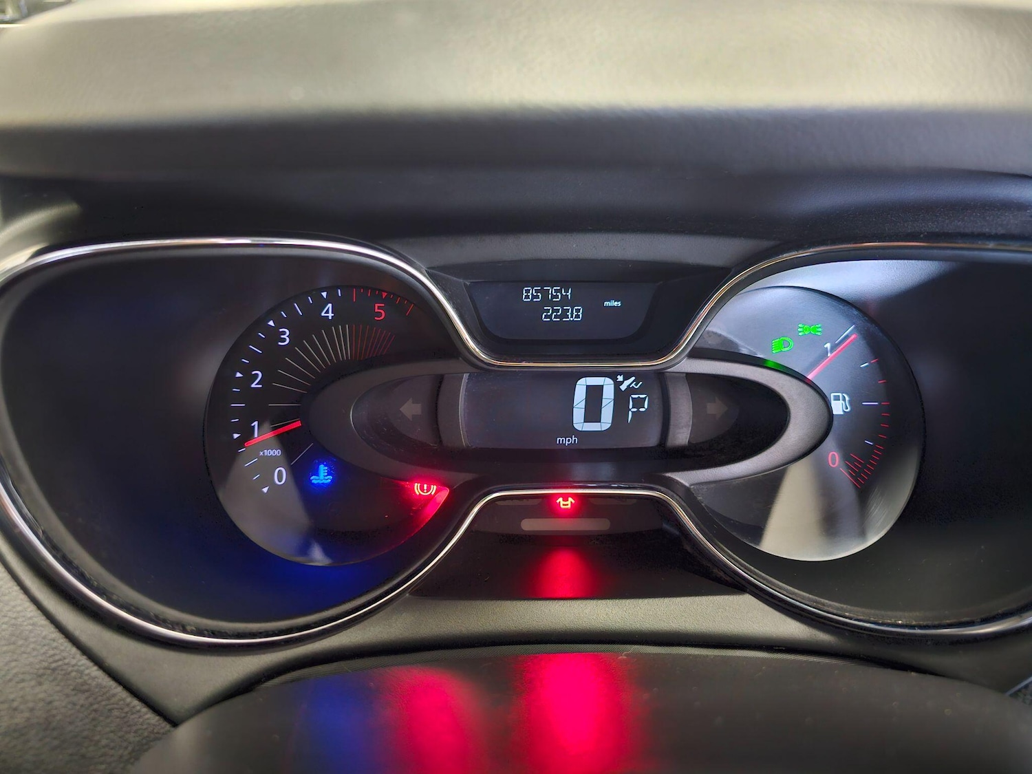 Used Renault Captur 2016 for sale - 76926265: Photo 32