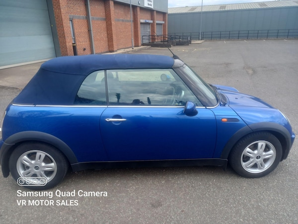 Used MINI Convertible 2006 for sale - 75232382: Photo 10