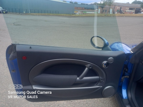 Used MINI Convertible 2006 for sale - 75232382: Photo 17