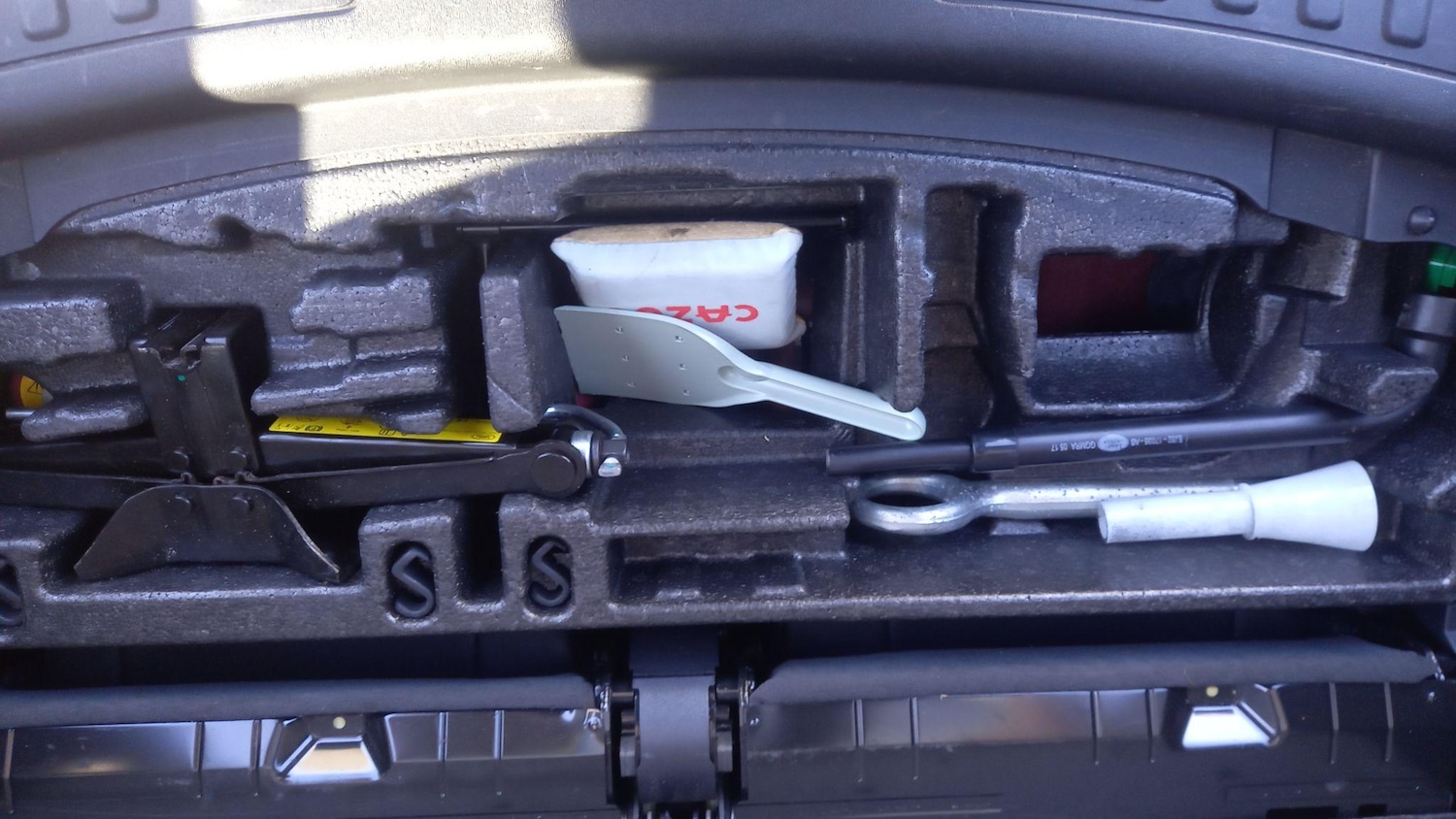 Used Land Rover Discovery Sport 2017 for sale - 74221383: Photo 69