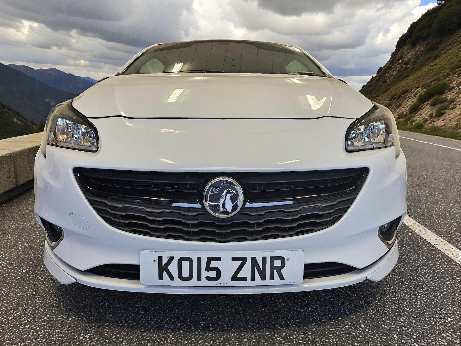 Used Vauxhall Corsa 2015 for sale - 77143671: Photo 2