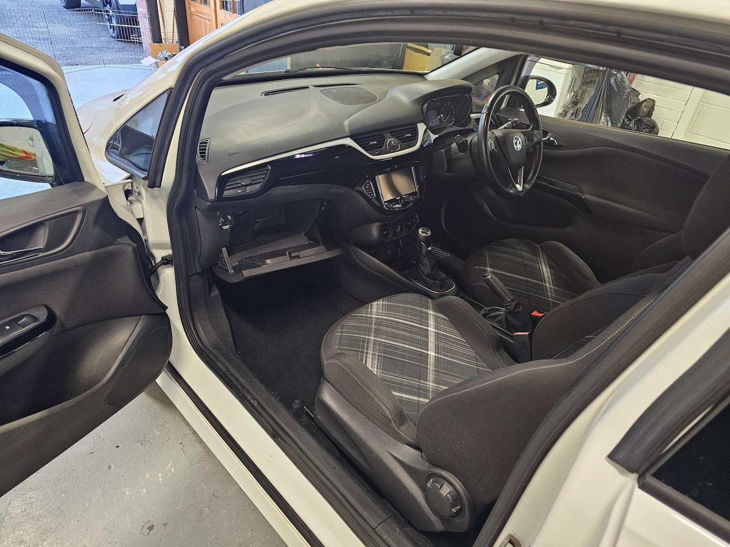 Used Vauxhall Corsa 2015 for sale - 77143671: Photo 29