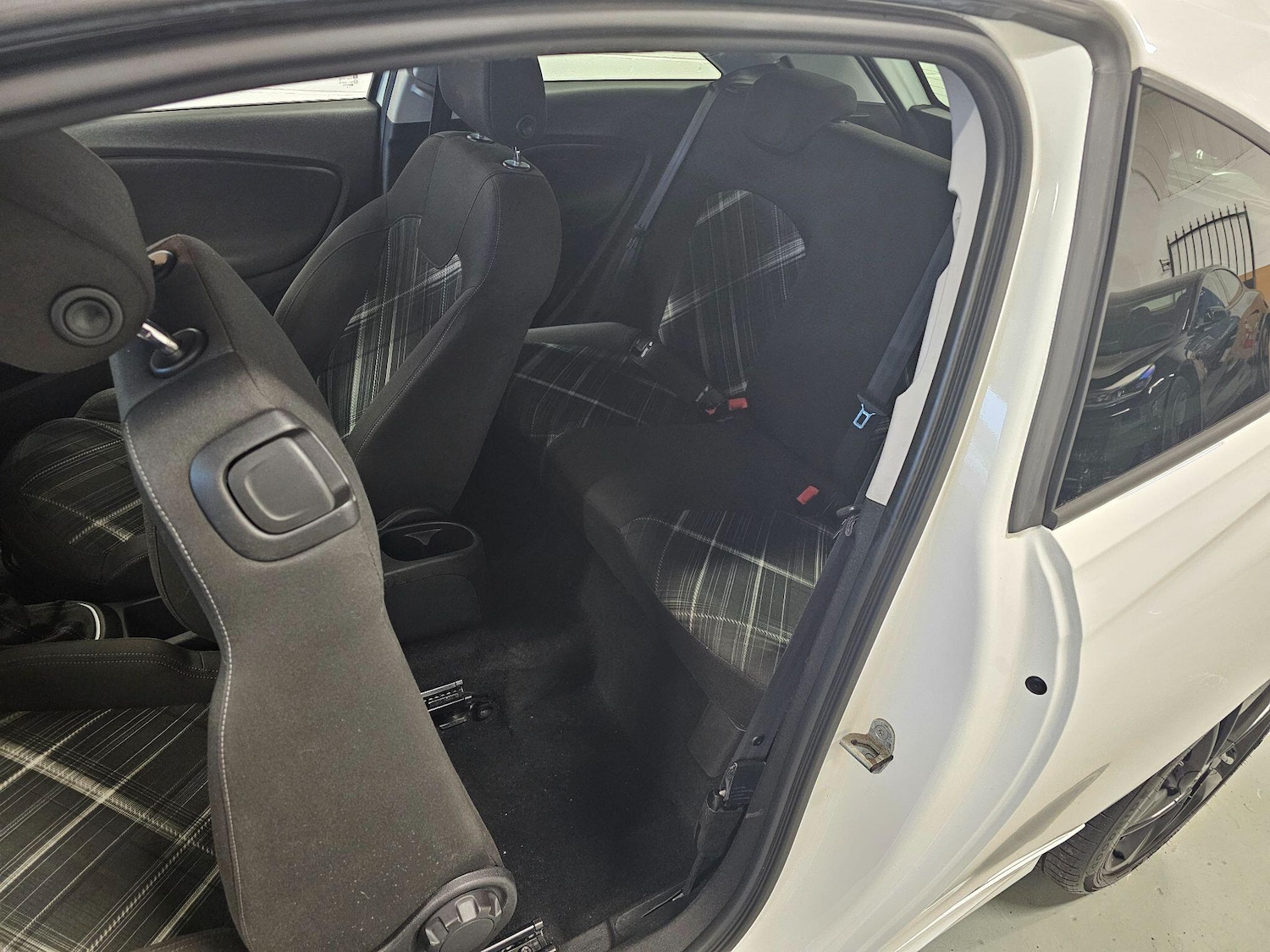 Used Vauxhall Corsa 2015 for sale - 77143671: Photo 33