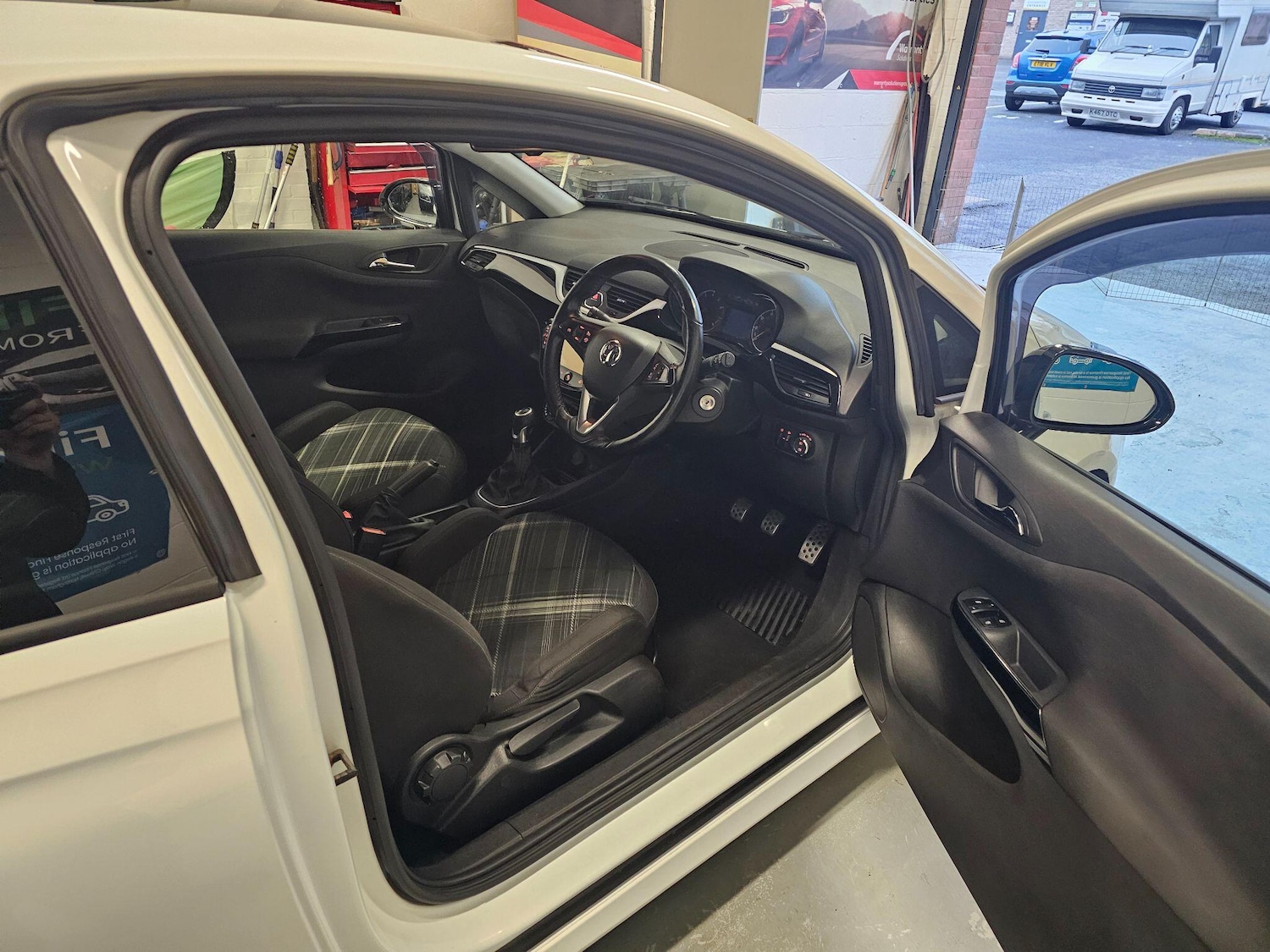 Used Vauxhall Corsa 2015 for sale - 77143671: Photo 9