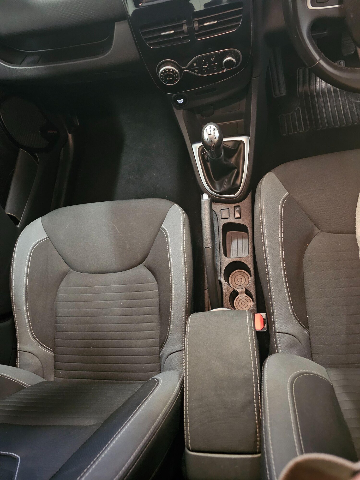 Used Renault Clio 2016 for sale - 77479234: Photo 17