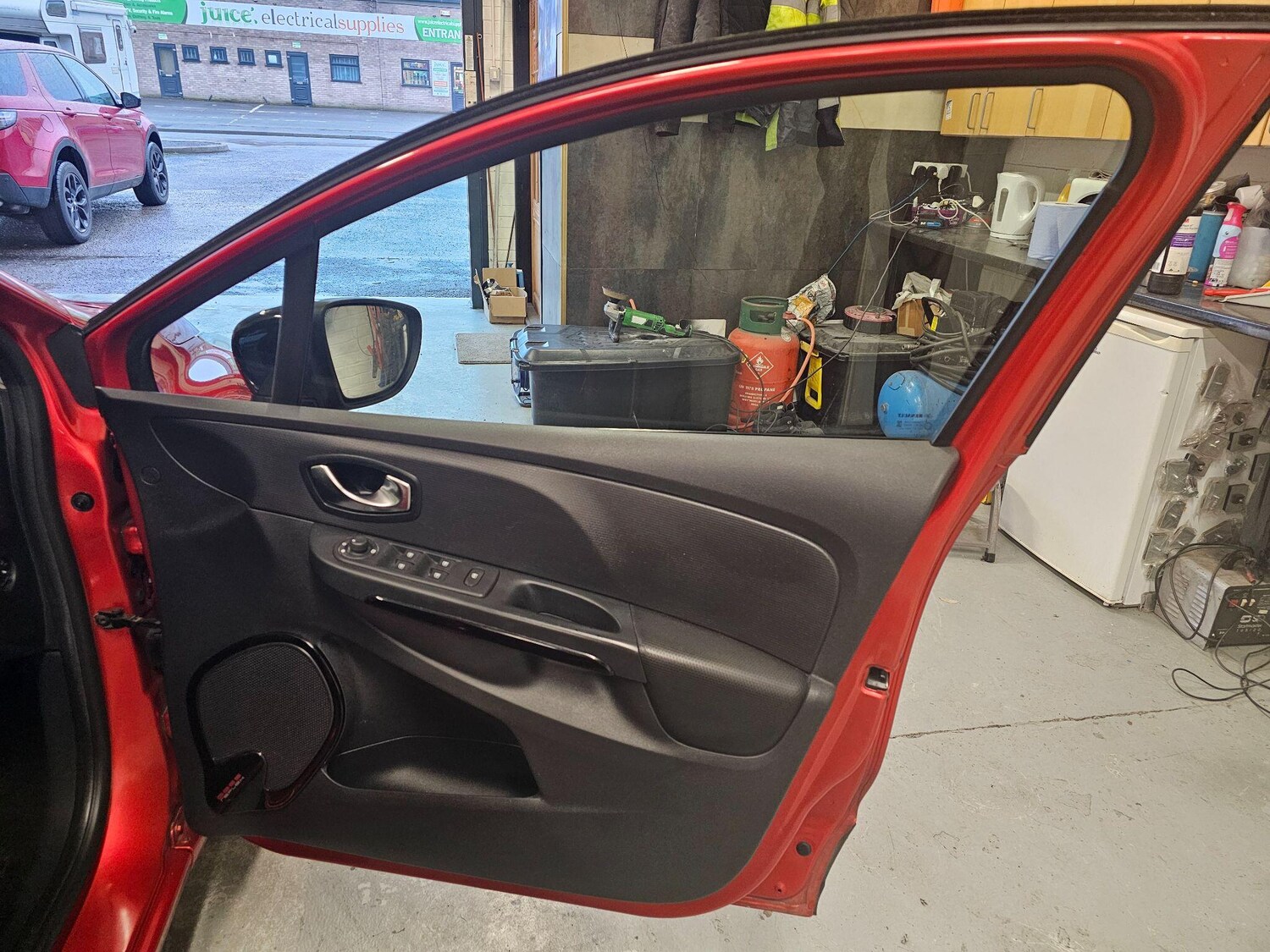 Used Renault Clio 2016 for sale - 77479234: Photo 26