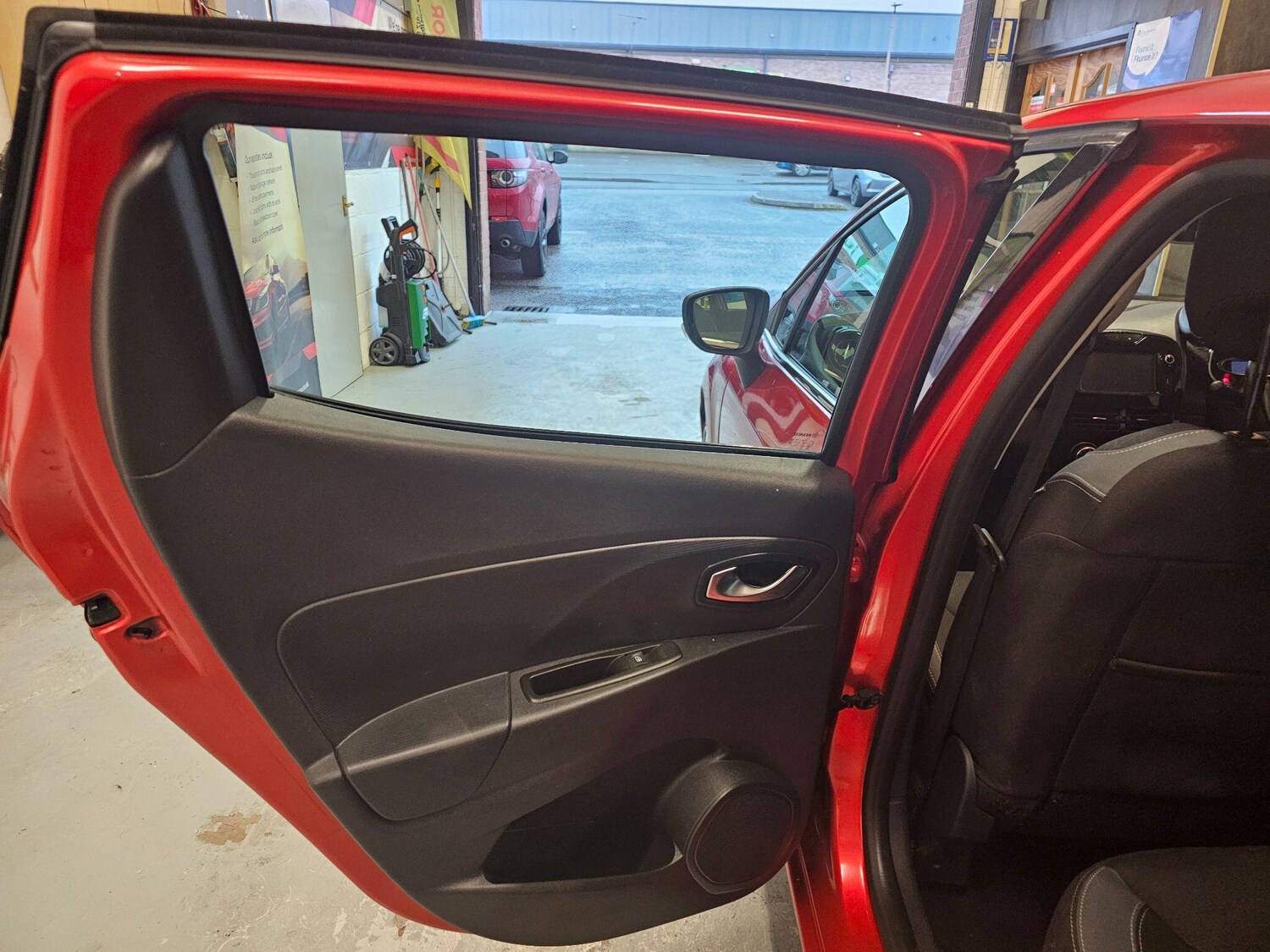 Used Renault Clio 2016 for sale - 77479234: Photo 28