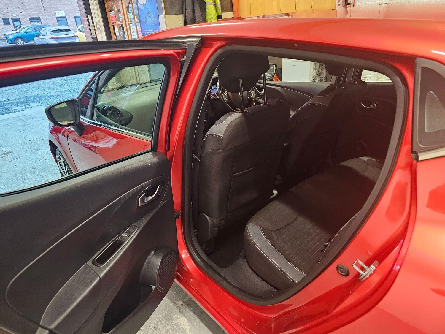 Used Renault Clio 2016 for sale - 77479234: Photo 45