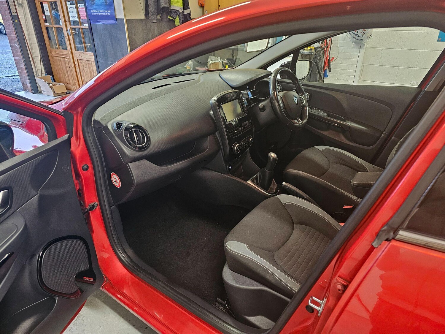 Used Renault Clio 2016 for sale - 77479234: Photo 46