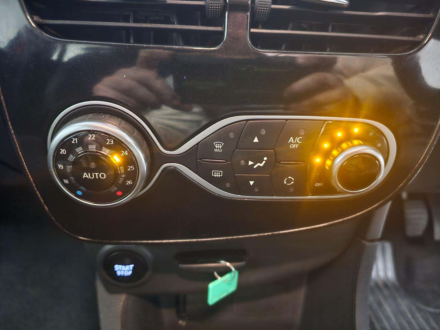 Used Renault Clio 2016 for sale - 77479234: Photo 51