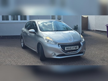 Used Peugeot 208 2013 for sale - 78914413: Photo