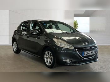 Used Peugeot 208 2013 for sale - 79688582: Photo