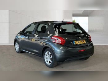 Used Peugeot 208 2013 for sale - 79688582: Photo