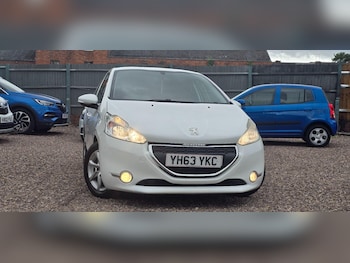 Used Peugeot 208 2013 for sale - 78866396: Photo