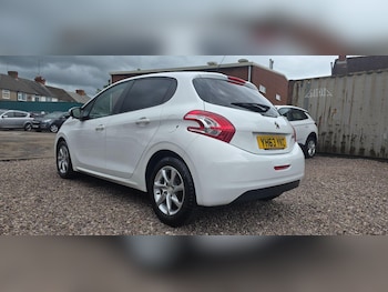 Used Peugeot 208 2013 for sale - 78866396: Photo