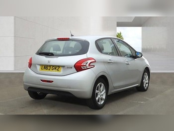 Used Peugeot 208 2013 for sale - 79201899: Photo