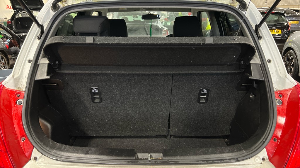 Used Suzuki Swift 2014 for sale - 76884909: Photo 7