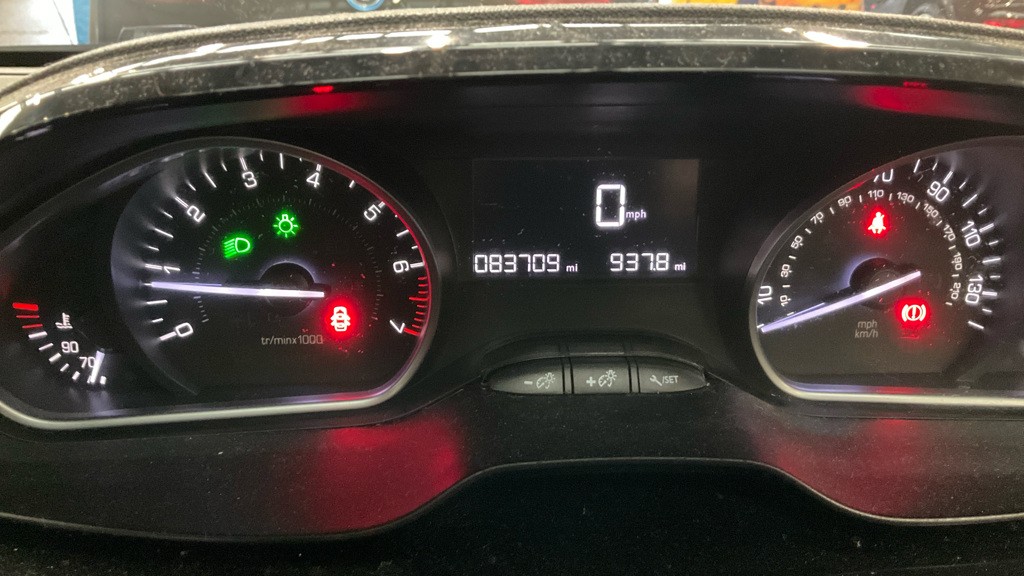 Used Peugeot 208 2016 for sale - 77220538: Photo 10