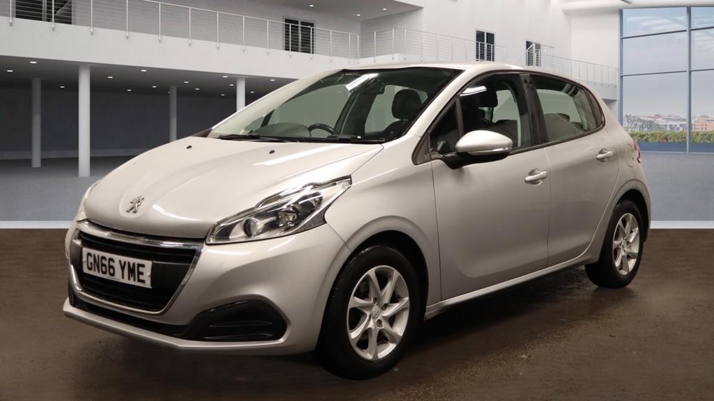 Used Peugeot 208 2016 for sale - 77220538: Photo 2