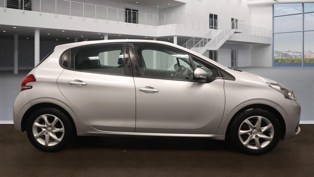 Used Peugeot 208 2016 for sale - 77220538: Photo 5