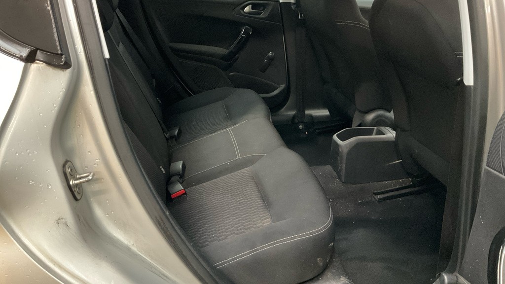 Used Peugeot 208 2016 for sale - 77220538: Photo 8