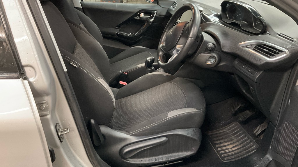 Used Peugeot 208 2016 for sale - 77220538: Photo 9