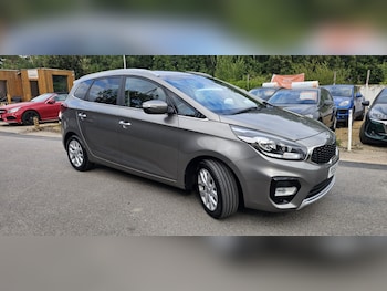 Used Kia Carens 2017 for sale - 79255083: Photo