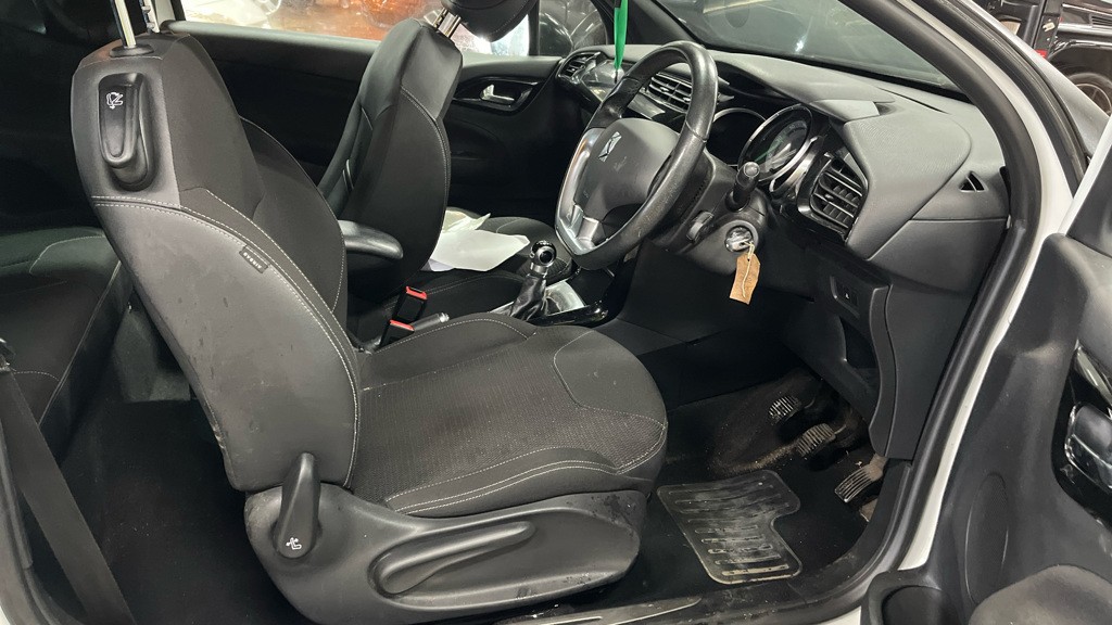 Used Citroen DS3 2012 for sale - 77836938: Photo 8