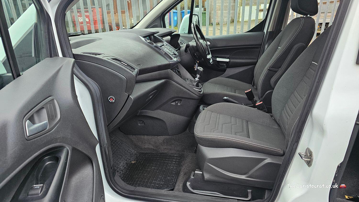 Used Ford Grand Tourneo Connect 2017 for sale - 76793800: Photo 17