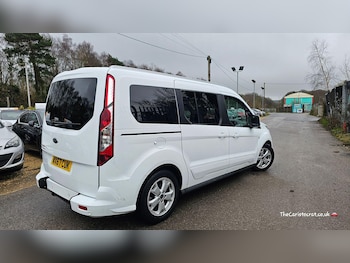 Used Ford Grand Tourneo Connect 2017 for sale - 76793800: Photo