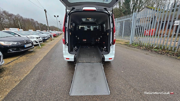 Used Ford Grand Tourneo Connect 2017 for sale - 75338095: Photo 19