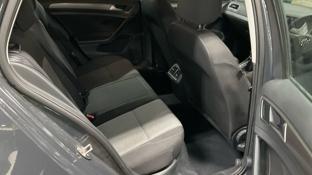 Used Volkswagen Golf 2014 for sale - 77220537: Photo 8