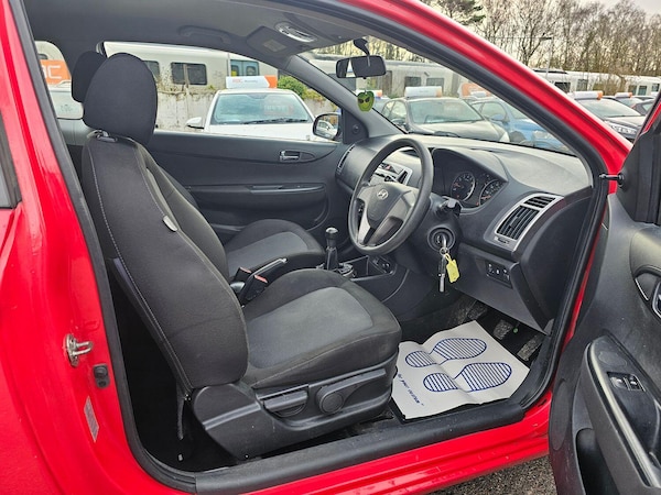 Used Hyundai i20 2012 for sale - 71109442: Photo 8