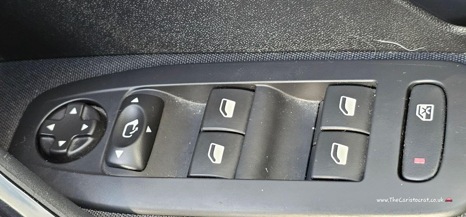 Used Peugeot 208 2015 for sale - 77349747: Photo 25