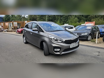 Used Kia Carens 2017 for sale - 79320375: Photo