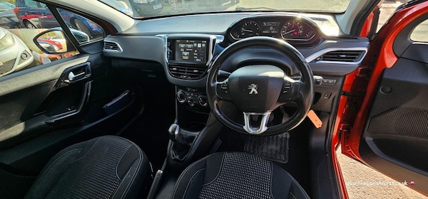 Used Peugeot 208 2015 for sale - 73715001: Photo 10