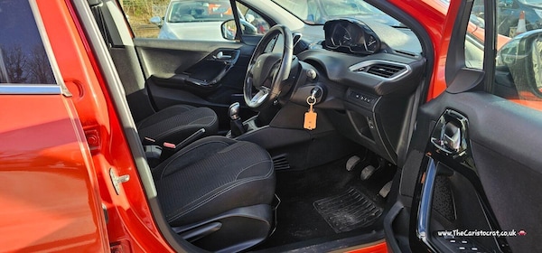 Used Peugeot 208 2015 for sale - 73715001: Photo 8