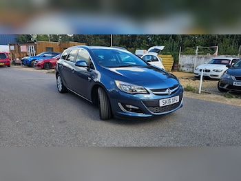 2015 - 1.6 i Elite 5-Door