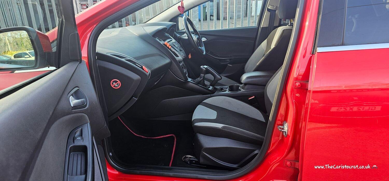 Used Ford Focus 2013 for sale - 76793799: Photo 13