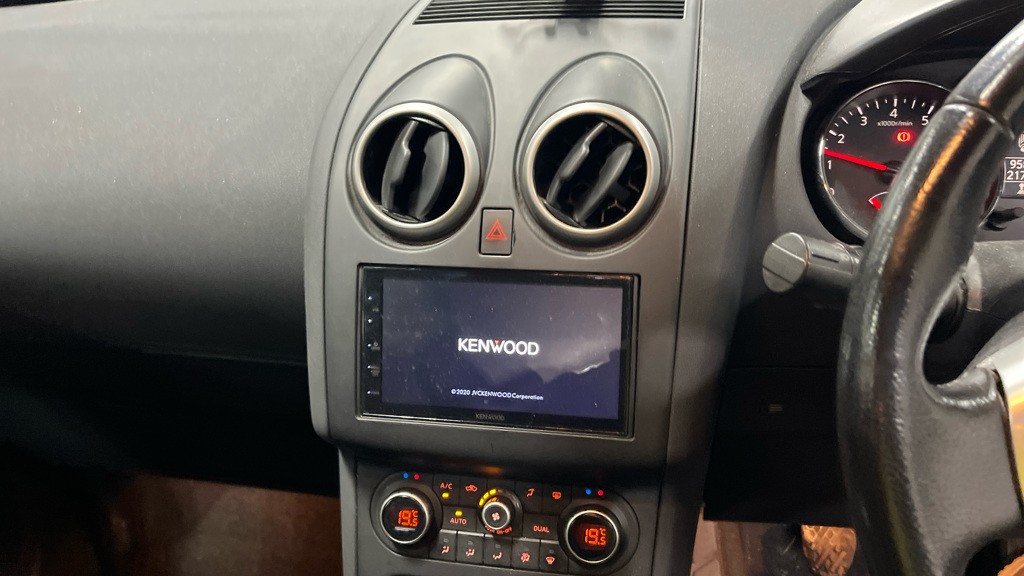 Used Nissan Qashqai 2012 for sale - 77622386: Photo 11