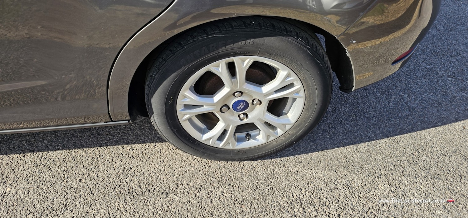 Used Ford B-MAX 2015 for sale - 76387349: Photo 17