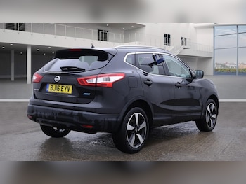Used Nissan Qashqai 2016 for sale - 76536794: Photo
